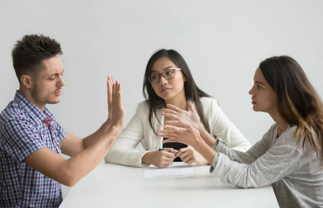 Image of couple arguing in family mediation Rochdale
